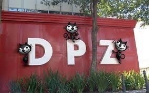 Agência muda para prédio próprio e icônico